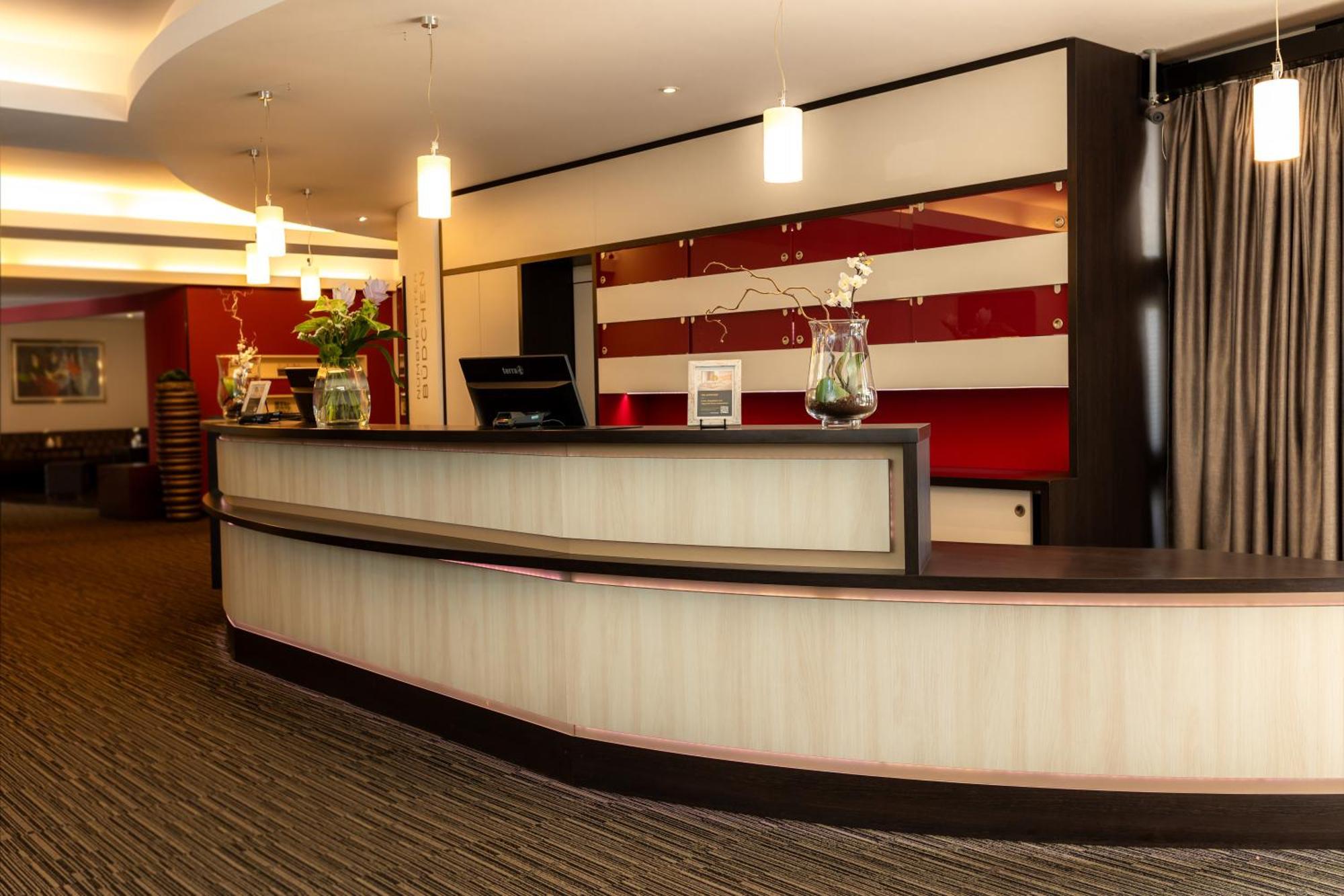 Parkhotel Nuembrecht Dış mekan fotoğraf