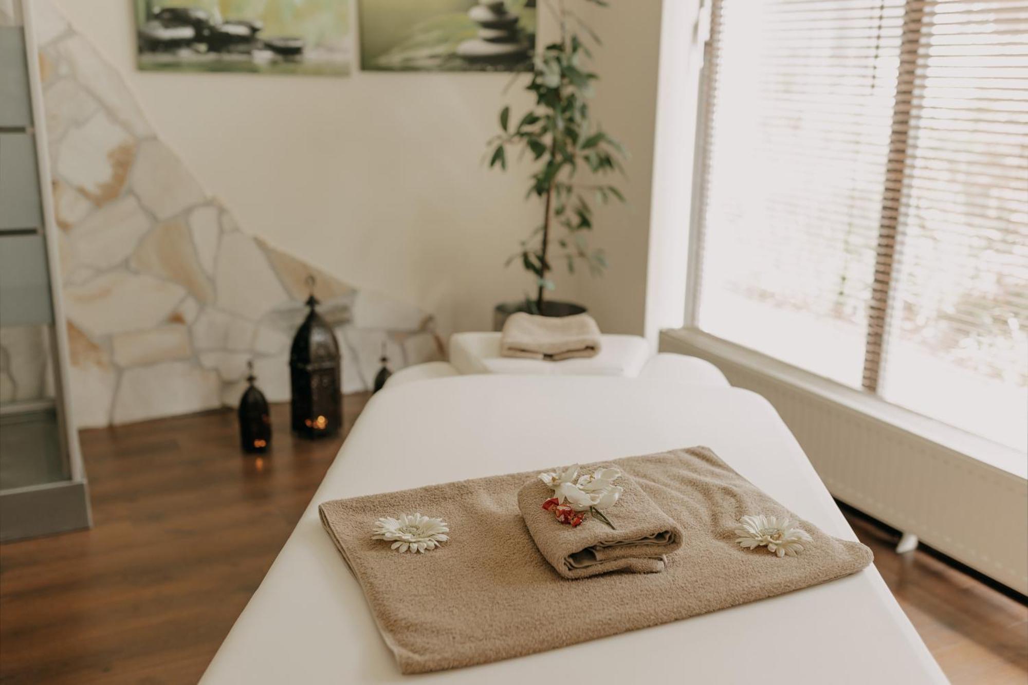 Parkhotel Nuembrecht Dış mekan fotoğraf